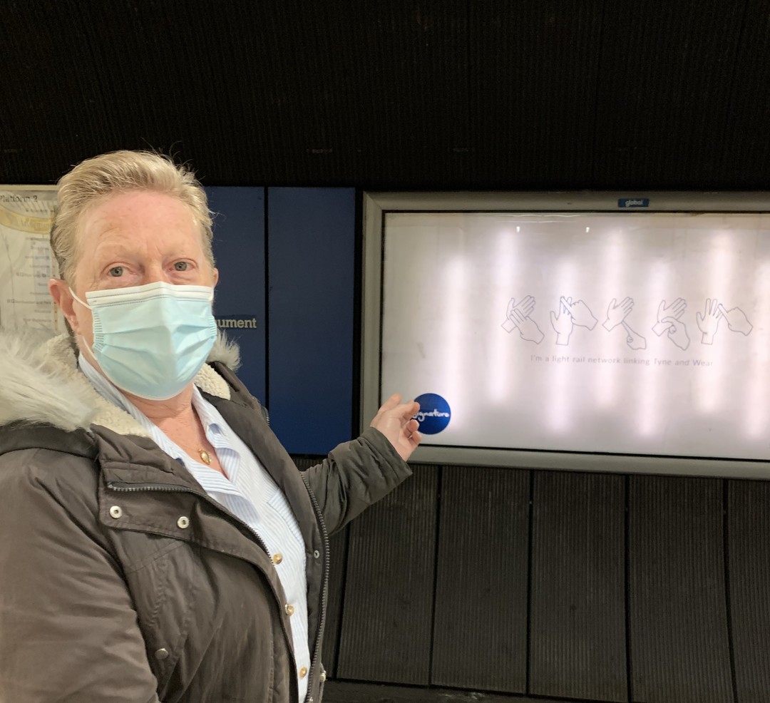 SignatureDeaf's tweet photo. Here are some more photos that were sent into us from our #SignWithSignature campaign in Newcastle, it was fantastic to see! 

Read about the campaign at https://t.co/8JbeED0fMA

#SignWithSignature #BSL #BritishSignLanguage https://t.co/CBISBjDhLl