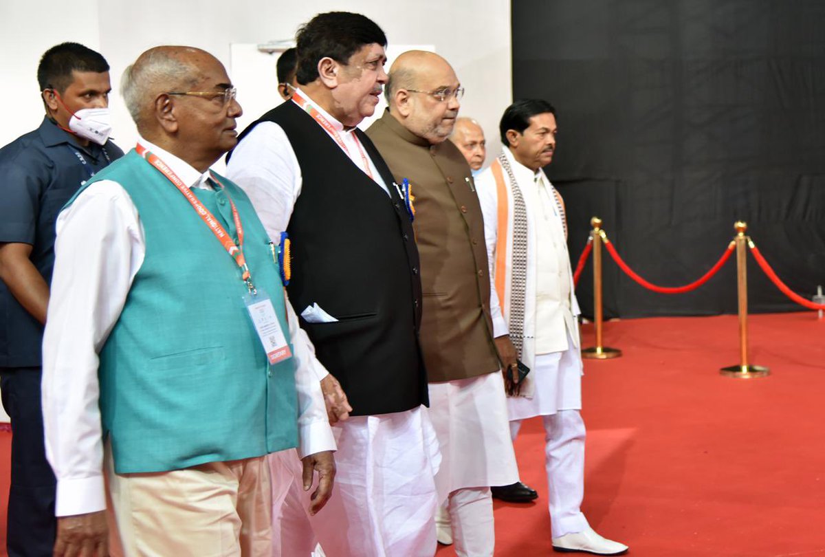 drusawasthi's tweet image. Today, during 1st #NationalCooperativeConference, I welcomed India&apos;s 1st #Cooperative Minister Hon’ble Shri @AmitShah Ji. The biggest ever confluence of Indian Cooperatives. A moment of true empowerment of #SahkarSeSamriddhi