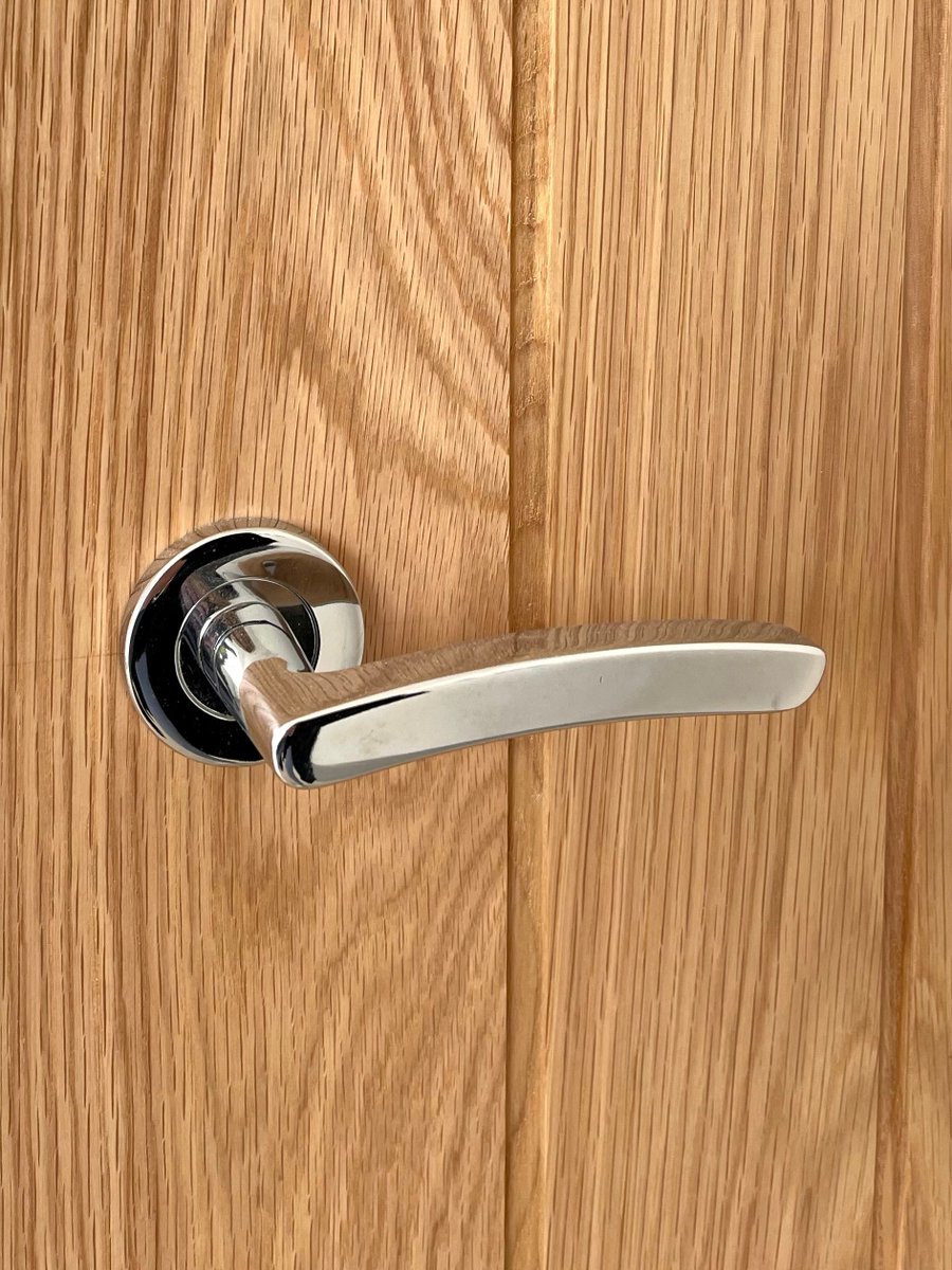 Hey Guys! Happy Saturday!

Welcome back to Village Walk! The autumn sunshine is still beaming down as we bring you another update from our nine new build homes in Studley, Warwickshire. 

Come and see what we have been up to this week! > buff.ly/3zPAfaN