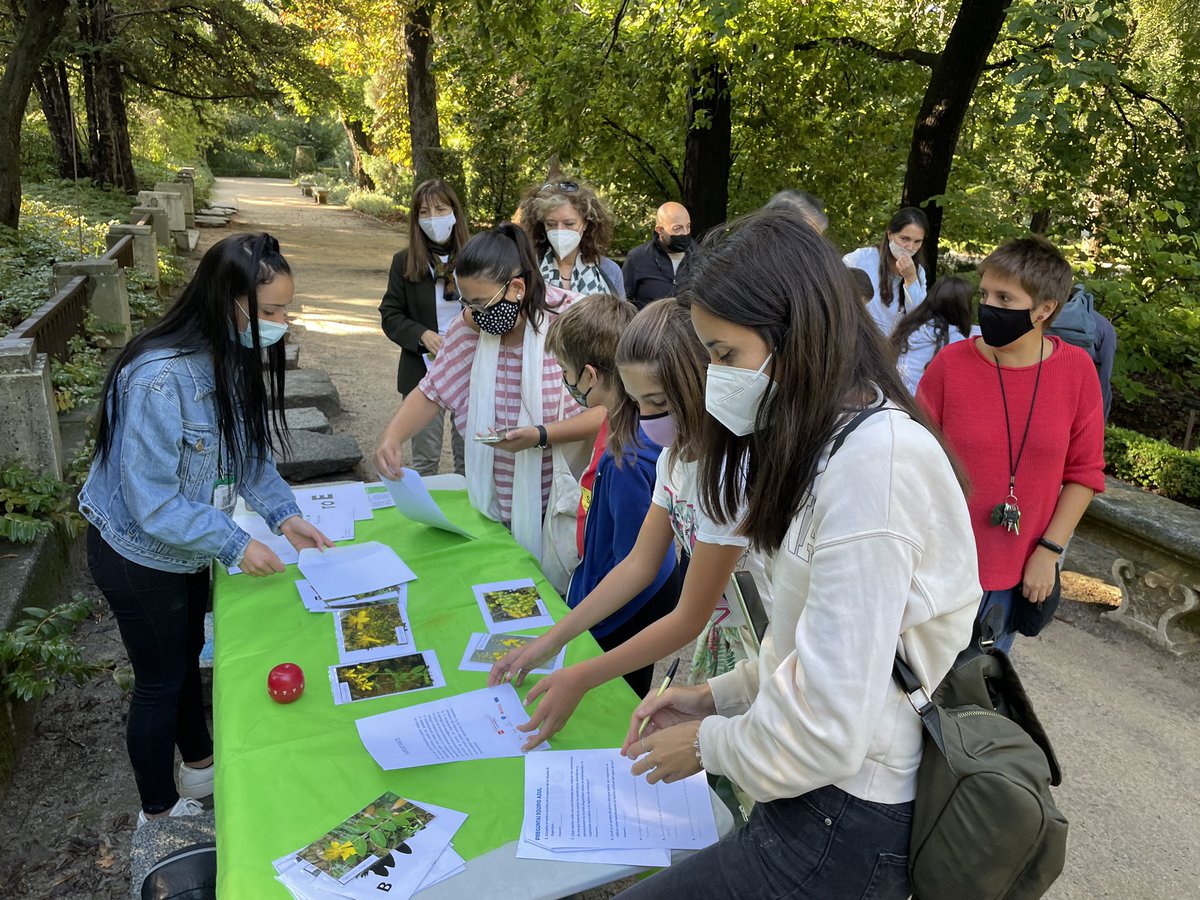 RJBOTANICO's tweet photo. El ‘Scape Garden’ se desarrolla por los distintos espacios del @RJBOTANICO @CSIC con participación de todas las edades.
#NocheEuropeadelosInvestigadores #NocheMadrid2021 #EuropeanResearchersNight https://t.co/cDjGLLtbGi