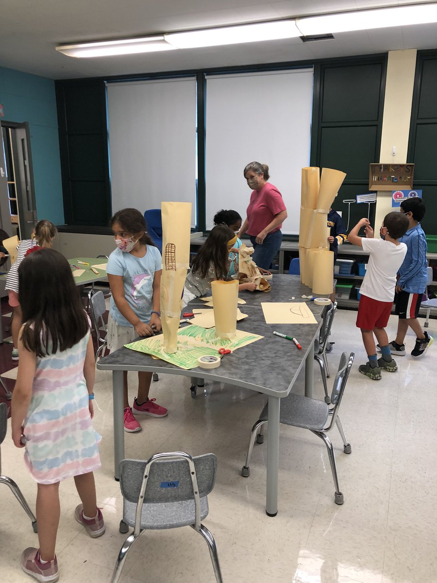 MrsSawosik's tweet photo. STEM challenge! Build a paper tower…Students chose whether they wanted tall, wide, decorated, tiny… Budding engineers collaborated and succeeded!@mrsmacgregor206 #shakeypride #makerspace https://t.co/IKjtvGq4qM