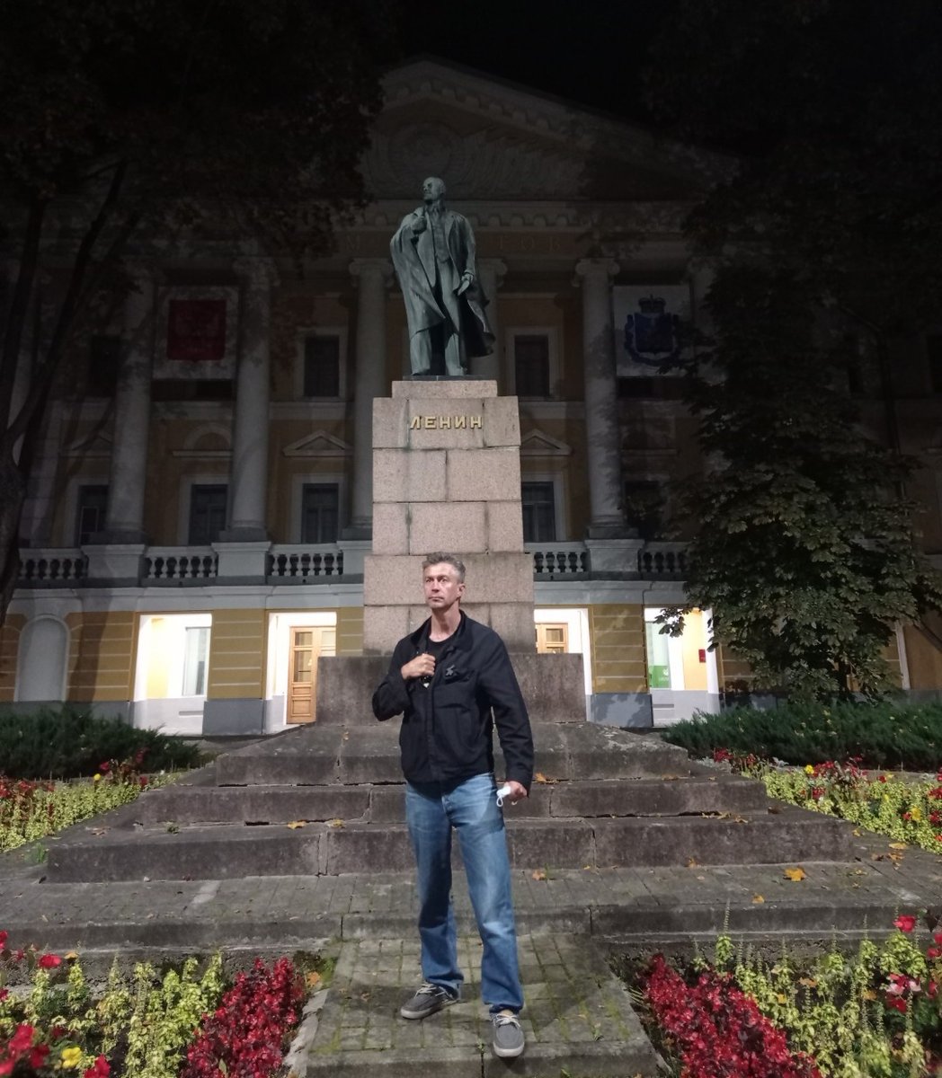 p2stk's tweet photo. @asbesedin псковский нано ленин напрягся https://t.co/KQbuSn1yqo