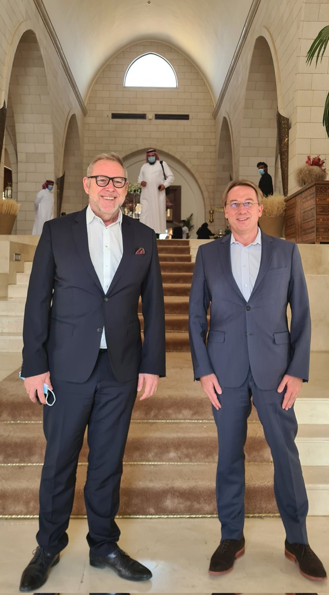ludovic_pouille's tweet photo. Merci à mon compatriote Marc Reissinger de m'avoir fait découvrir le #Durrat Resort @durratre, un havre de paix et de verdure dans les environs de #Riyad. Le mini-golf, le seul dans la capitale, est un excellent moyen de se détendre en famille le week-end! 🇸🇦🇲🇫 https://t.co/zZWmCcVsrs