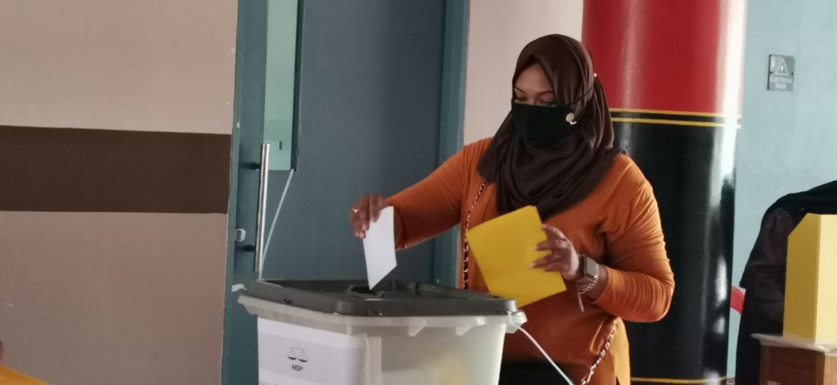 RiznaZareer's tweet photo. KKBK 💛
#MDPGM
#VoteMDP
#VoteRizna
#Candidate3 https://t.co/YkwHUTbwRm