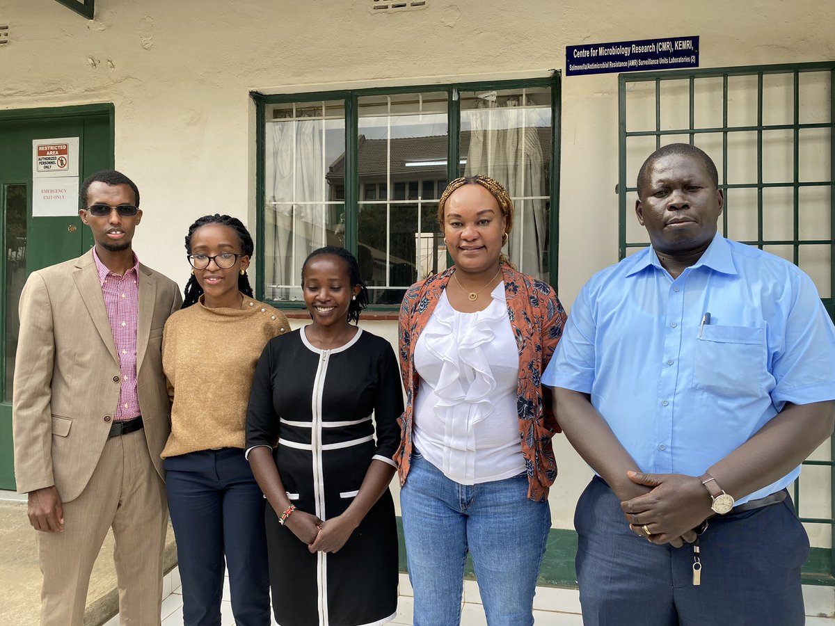 DrKathyKunyanga's tweet photo. We were happy to launch a new project initiative under “Chakula salama: a risk-based approach to reducing foodborne disease and increasing production of safe foods in Kenya”.
Awesome scoping workshop with poultry value chain actors.
#OSU
#UoN
#KEMRI
#UF
#FSIL https://t.co/UgsAkP1npC