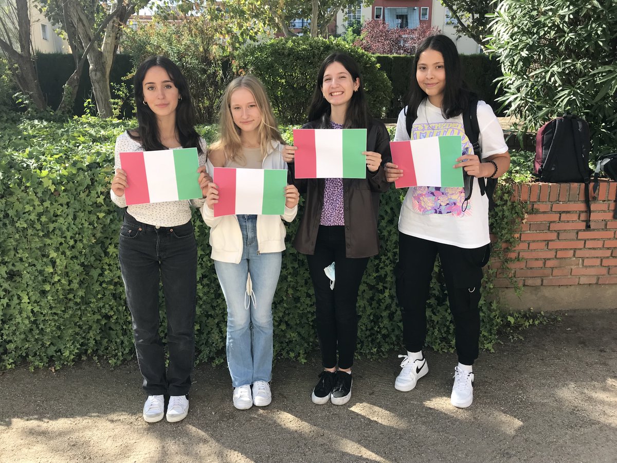 euthopia21's tweet photo. The action starts in our #ErasmusPlus #KA229 @euthopia21 with the first batch of participants from @iesgaherrera @TalaveraAyto 🇪🇸in our 2-month+ LTMs to be integrated in IISS Alessandro Greppi high school in Monticello-Brianza (Lecco) 🇮🇹 @sepiegob @educajccm @josechug @Marajess18 https://t.co/NLN9oFkELo