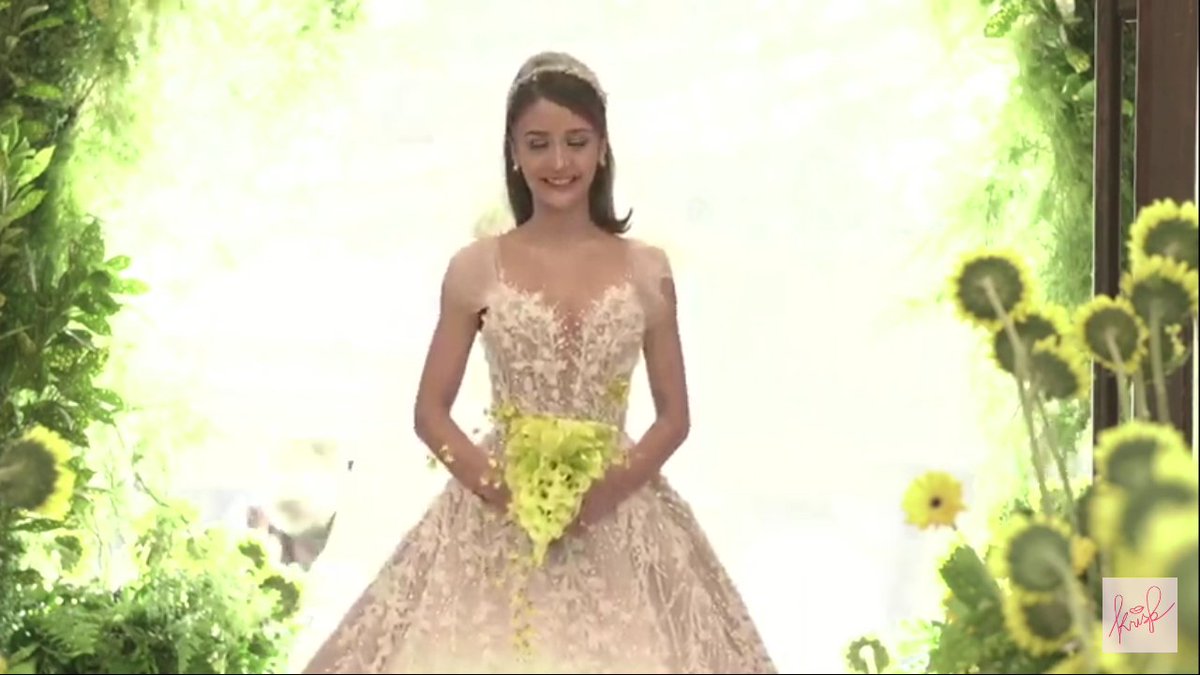 esbi5Kings's tweet photo. Happy Wedding Day Kris Bernal
#PerryTaleNiKris π« https://t.co/qW1HfpDWSQ