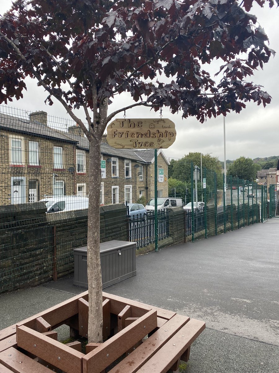 LordStPrimary's tweet photo. A new addition to the yardβ¦a huge thank you to Mr McCracken for making this wonderful sign for our tree #friendshiptree https://t.co/lejeUbbqtV
