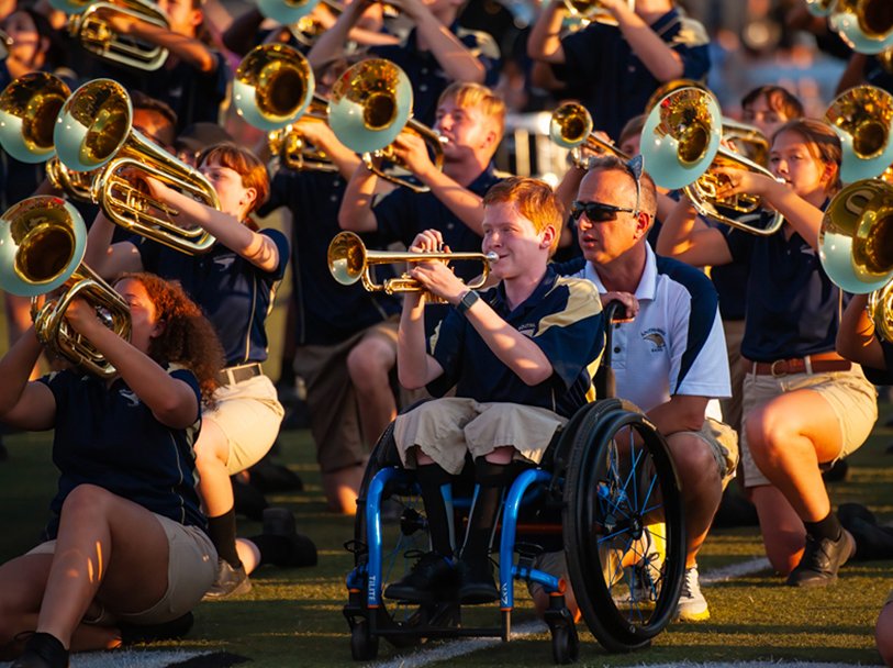 There are plenty of amazing moments from this Battle of the Big Cats photo gallery that weren't from the game itself. <a href="/SouthmooreHS/">Southmoore HS</a> <a href="/sabercatsports/">Sabercat Athletics</a> <a href="/MooreHS1/">MooreHS</a> <a href="/Moore_Lions/">Moore High Athletics</a> @SouthmooreGold <a href="/SouthmooreBand/">Southmoore Band</a> <a href="/Lions_QBClub/">Moore Lions Quarterback Club</a> <a href="/MoorePublicSch/">Moore Public Schools</a> 

mooremonthly.com/news/photo-gal…