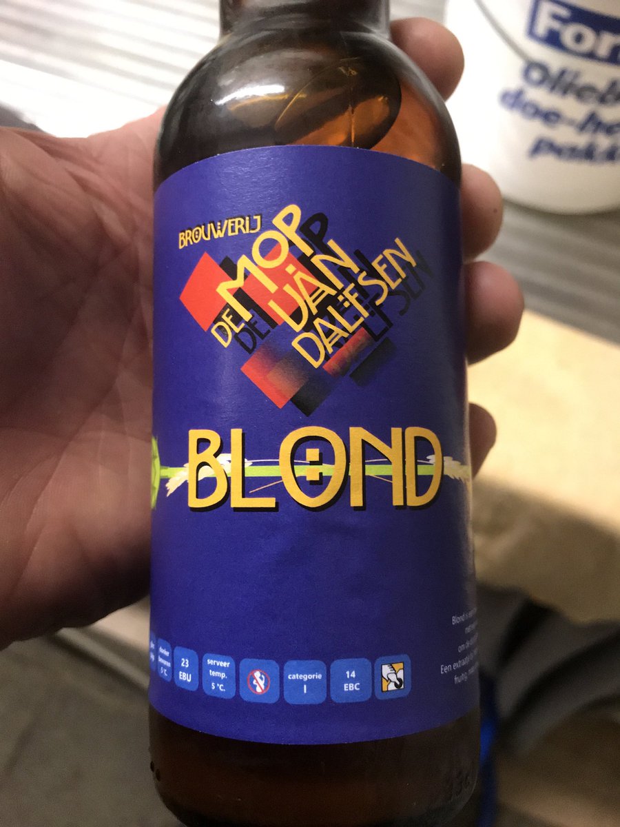 Druk #weekend #brouwen van #blond en #quadrupel tussen de bedrijvigheid door de etiketten nog plakken