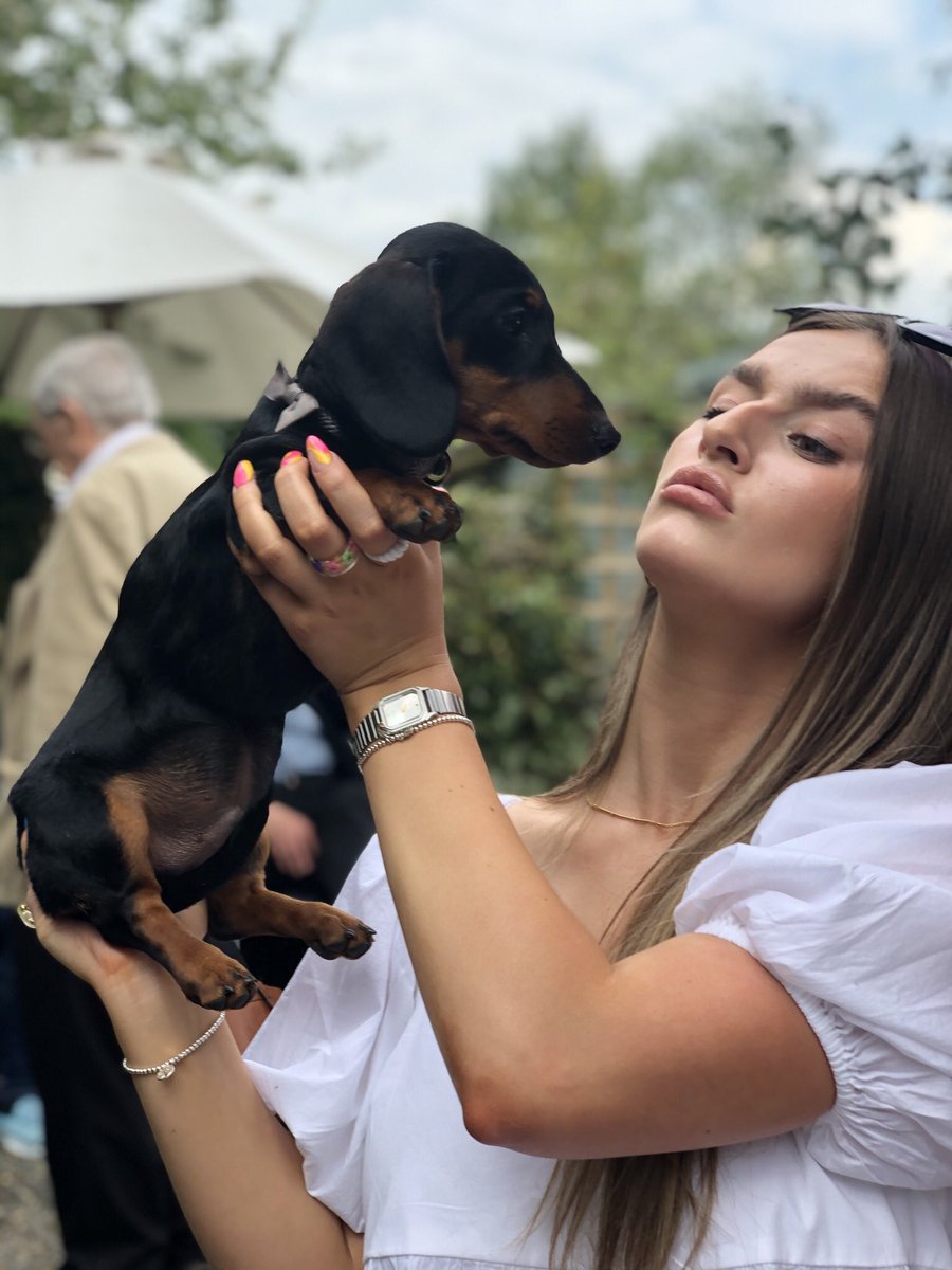 HAPPY 18th BIRTHDAY to one of the funniest, kindest and most beautiful people on the planet!

Love you lots <a href="/marthaxforeman/">marth</a> x 

Obviously, as the inspirational and nurturing godfather and uncle that I am… I can’t wait to bosh a couple of pints of Prosecco with you later…