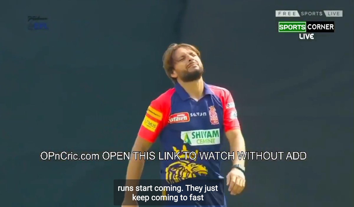 Khan_Afridiii10's tweet photo. Shahid Afridi 4 Overs 32 runs 👏
@SAfridiOfficial ❤
#BoomBom #EPLT20 https://t.co/ucBiqAxYes