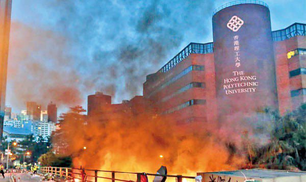 hkpoliceforce's tweet photo. 4 to #DoTime for involvement in riot outside #PolyU campus! 3 of them found guilty of #rioting(1 of the 3 also found guilty of possessing tools fit for unlawful purposes w/ another defendant—possessed multiple plastic cable ties+scissors at scene). #SENTENCED to 8–68mths in #jail https://t.co/xmuBfq7m83