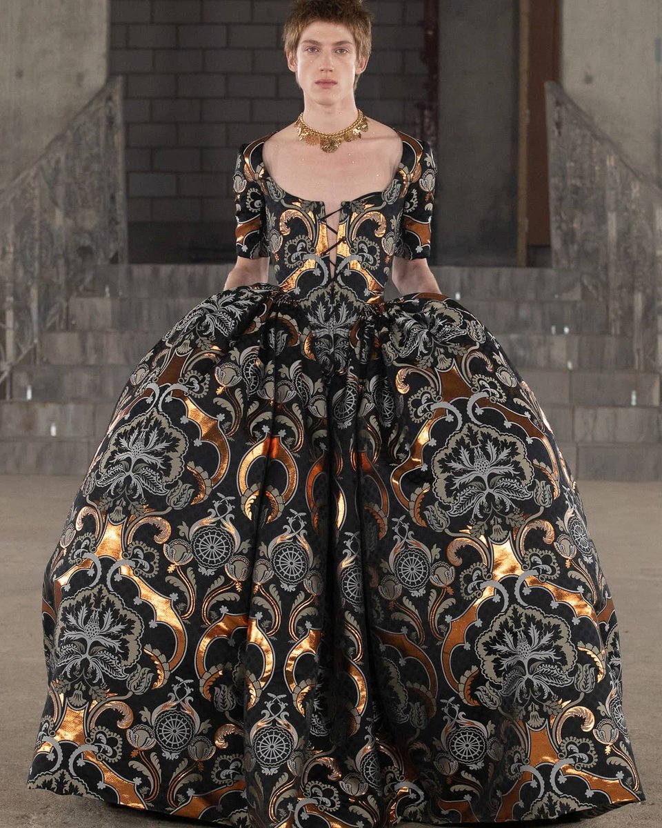 pattyhuntington's tweet image. From the gender neutral red carpet &amp;amp; runway to school skirt protests - and the brands that are piling into this space. Tomorrow on @abcnews Weekend Breakfast at 7.40 AEST we&apos;re looking at the degendering of fashion that is well underway. Have we reached a cultural tipping point?