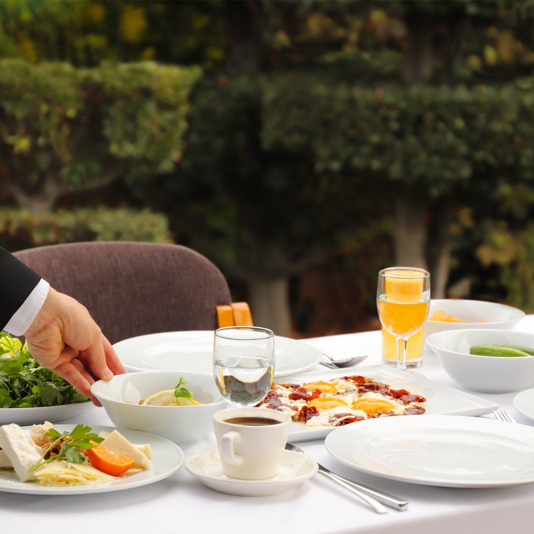 Kahvaltı hizmetimiz haftanın her günü 
Ala Carte olarak servis edilmektedir. 

Rezervasyon için 
+90 (242) 238 52 00 

#7mehmetrestaurant #7mehmet