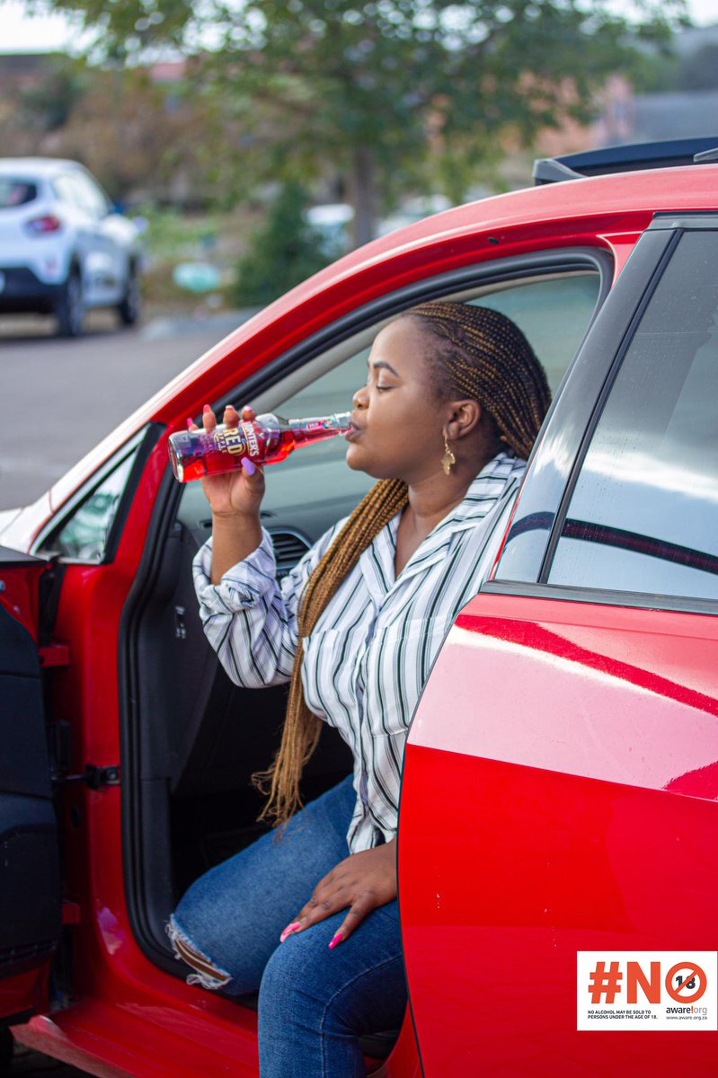 dayile_mihlali's tweet photo. ‘Take me for a ride boy’ with the new @hunterscider Red Apple😋 
Its a lil Sweet and a lil Tangy #TeamTangy 😜
Taste it for yourself, scan the QR code at the back of any Hunter’s pack or click on https://t.co/EBBGXwFAho to grab your complimentary sample. While stocks lasts 😉 https://t.co/M4CVLwiKVw