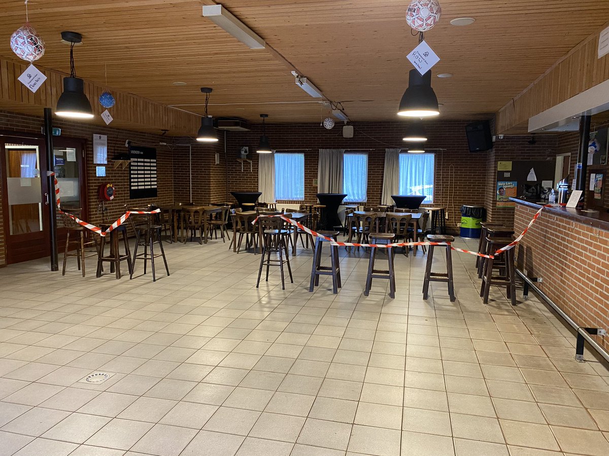 Vanaf vandaag gelden nieuwe Corona regels en hebben wij de kantine opgesplitst. 

Een gedeelte is afhaal en zitgedeelte, waar om een QR code gevraagd wordt. 

De burgemeester gaat handhaven en ook boetes uitdelen. 

Wijhopen op jullie medewerking, begrip en respect!