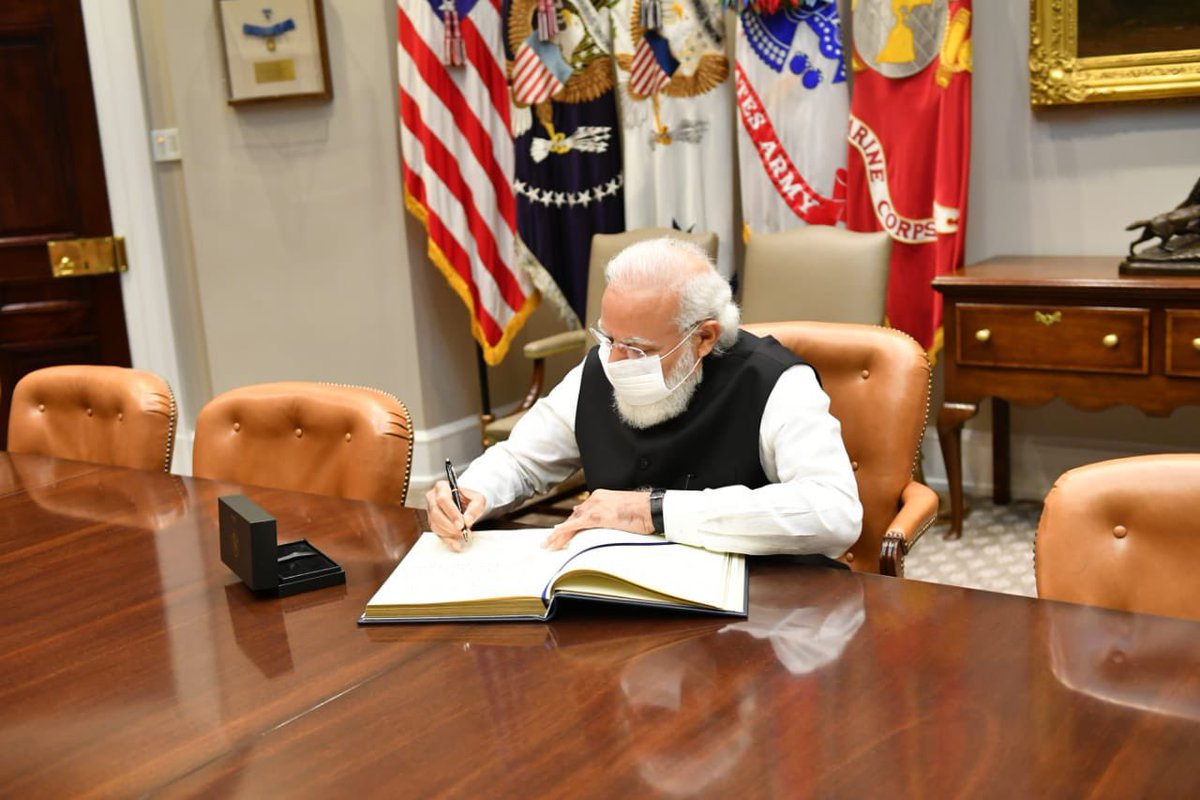Gracious_Gouri's tweet photo. A saint playing a role of a global leader … 😇

PM @narendramodi ji writing a great vision for India and global unity peace and oneness for the world 🙏🇮🇳

#Modi #ModiInUSA #ModiBidenSummit #ModiInUS #ModiUSVisit https://t.co/FXPkIyJwYr