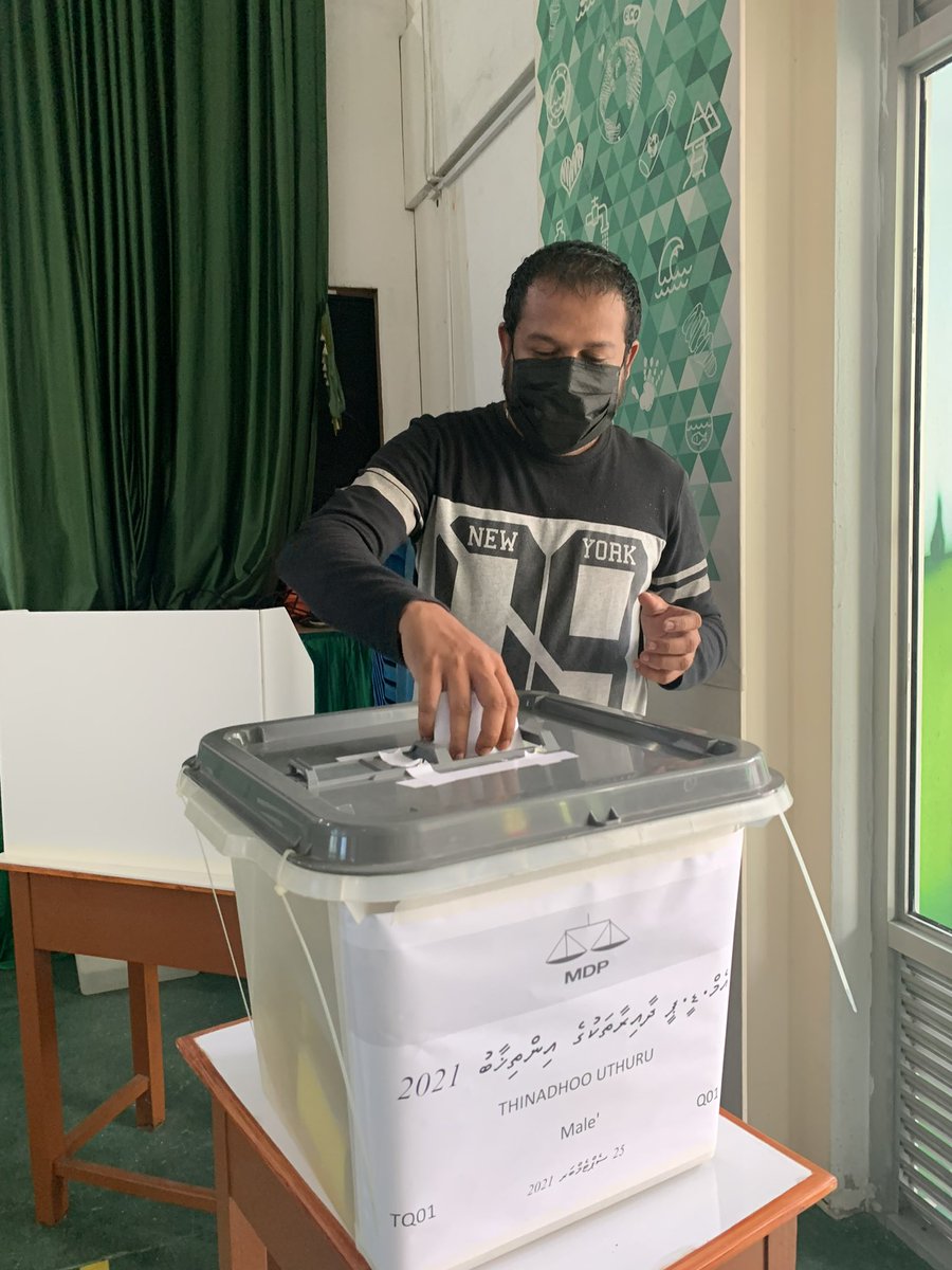 Dhonkolhu's tweet photo. I have voted ☑️
#MDPGM #goVote https://t.co/6gnVg8WIMd