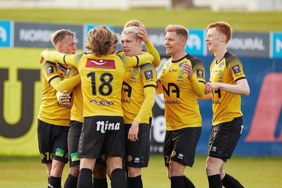 Við viljum hvetja alla til að renna sér til Keflavíkur í dag og styðja við bakið á vinum okkar í gulu treyjunum.

Leikurinn hefst klukkan 14:00

⚫️🔴Áfram Skagamenn!🟡⚫️