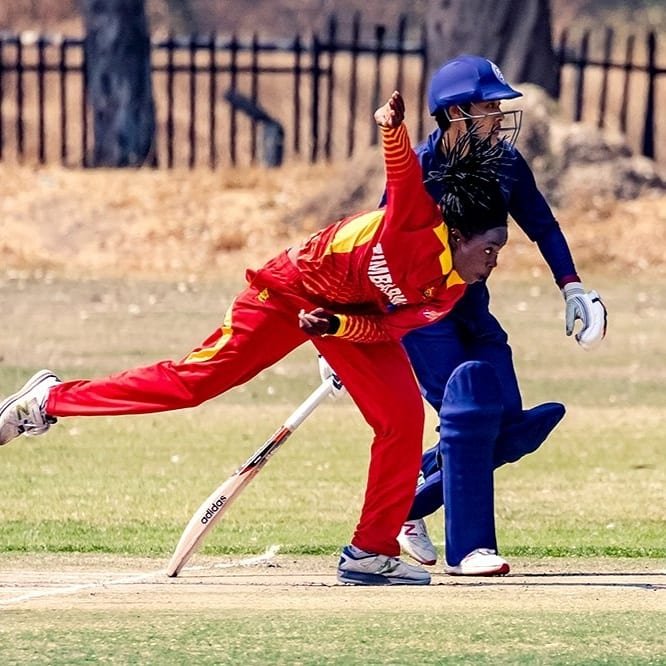 zimbabwewomen's tweet photo. #PlayerProfile
Name : Nomvelo Sibanda
Age : 24
Hometown: Bulawayo
Role: Opening bowler (Left arm)
Domestic teams : Tuskers snd Nketa Cricket Club
Year she started cricket : 2010
Most memorable match : First T20 against Thailand (2021)
🇿🇼 debut : 2016
#WeMeanCricket | #ZCWomen https://t.co/bhnlJfsSLu