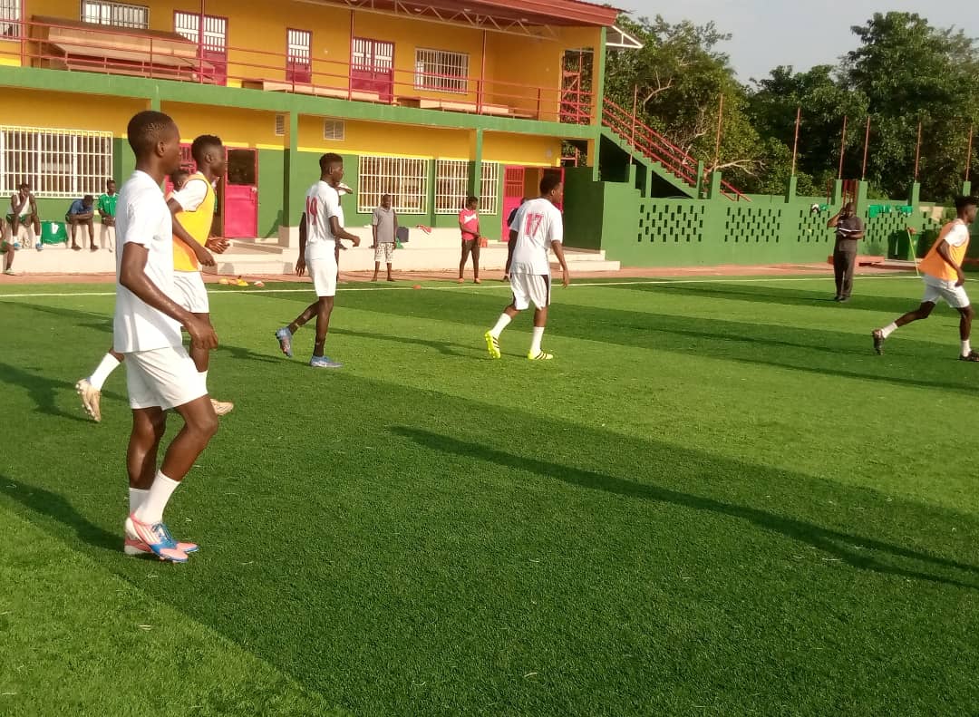 RealDeBanjulFC's tweet photo. Just lads 'Live Your Dream Sports Academy'. ⚪🤩✌

#RDB #LYDSA #Real4Life #Real4Real #TheWhites #RealDeBanjul #CityBoys https://t.co/nJQOMtfvbc
