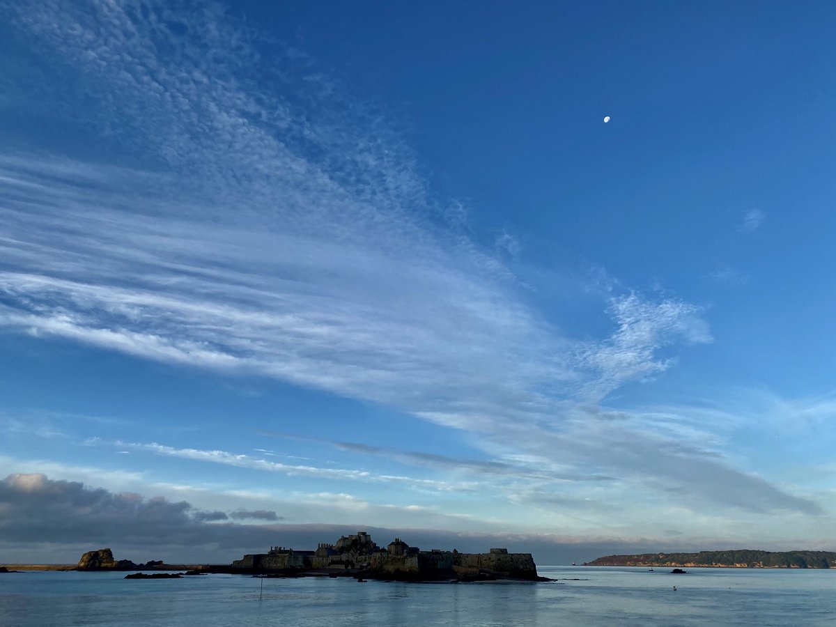 Early sunrise 🚴‍♀️😎