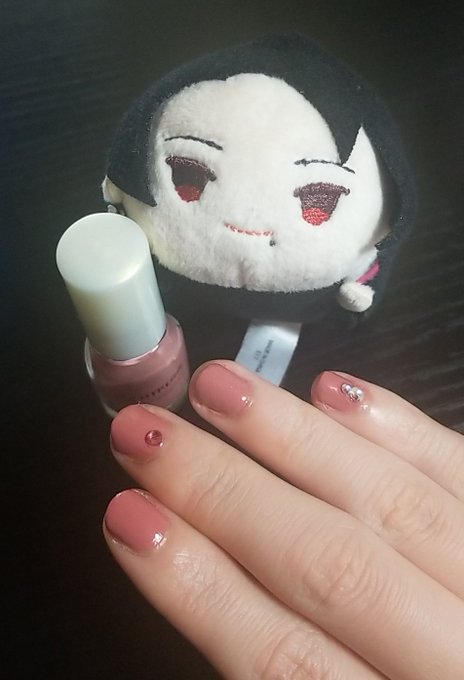 ちふれネイルエナメル243のtwitterイラスト検索結果