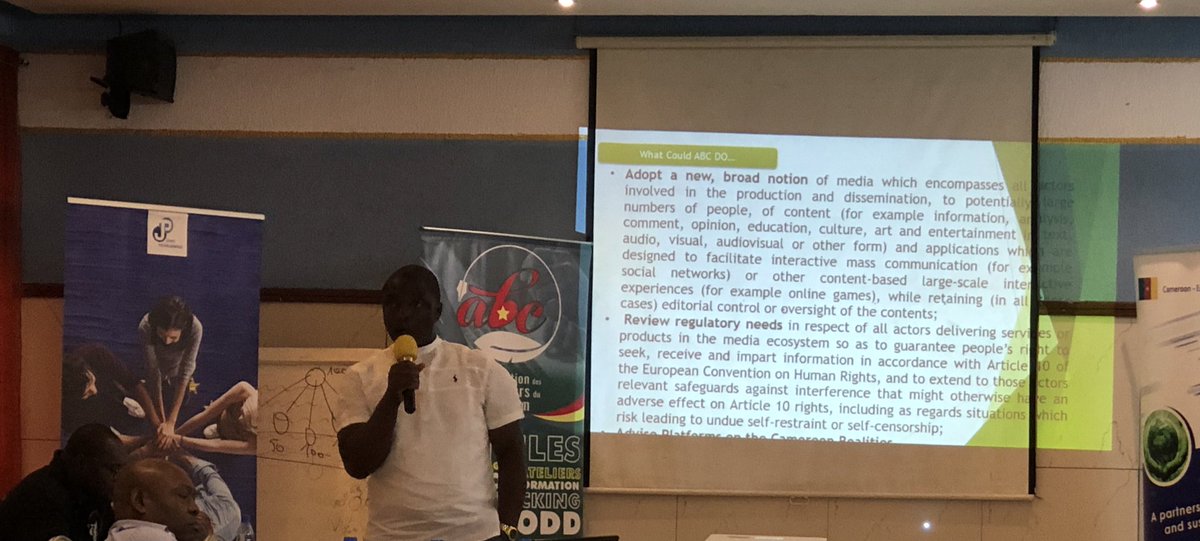 Asitchoma's tweet photo. Blogging of Hate, causes and perspectives for bloggers.
Échange très instructif avec @NgalaDesmond de @defyhatenow sur l’apport que peuvent avoir les blogueurs sur la lutte contre le #hatespeech au #Cameroun
#UEmeetsABC https://t.co/irk1dPOLxC