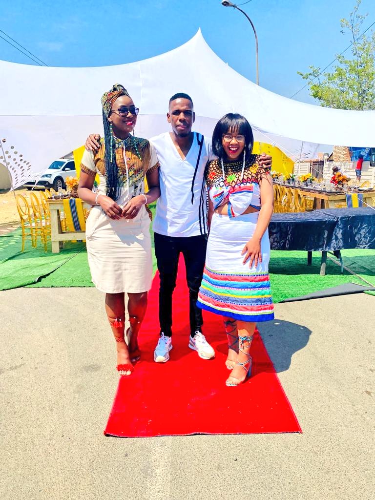 Zeee_Nande's tweet photo. #IssaWedding
๐ https://t.co/4X7W8RecWw