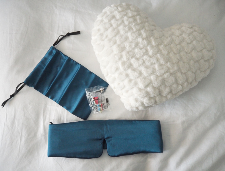 SleepMasterEU's tweet image. "I recently got sent the Sleep Master Eye Mask to try out and have been enjoying using it so far. I can’t sleep with any light or noise in the room, so this has been useful,". Full review by Jess enjoytheadventure.co.uk/sleep-master-e… 
  Enjoy the Adventure.. #SleepMasterEurope.