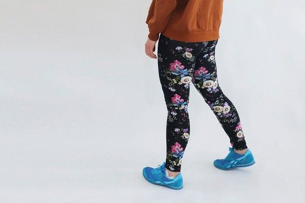 Learn how to make your own leggings with Karoline Dahrling-Hughes &amp; <a href="/SimplySewing_/">Simply Sewing</a>'s easy-to-sew #project 🙌🏻 buff.ly/3kw9Jyu