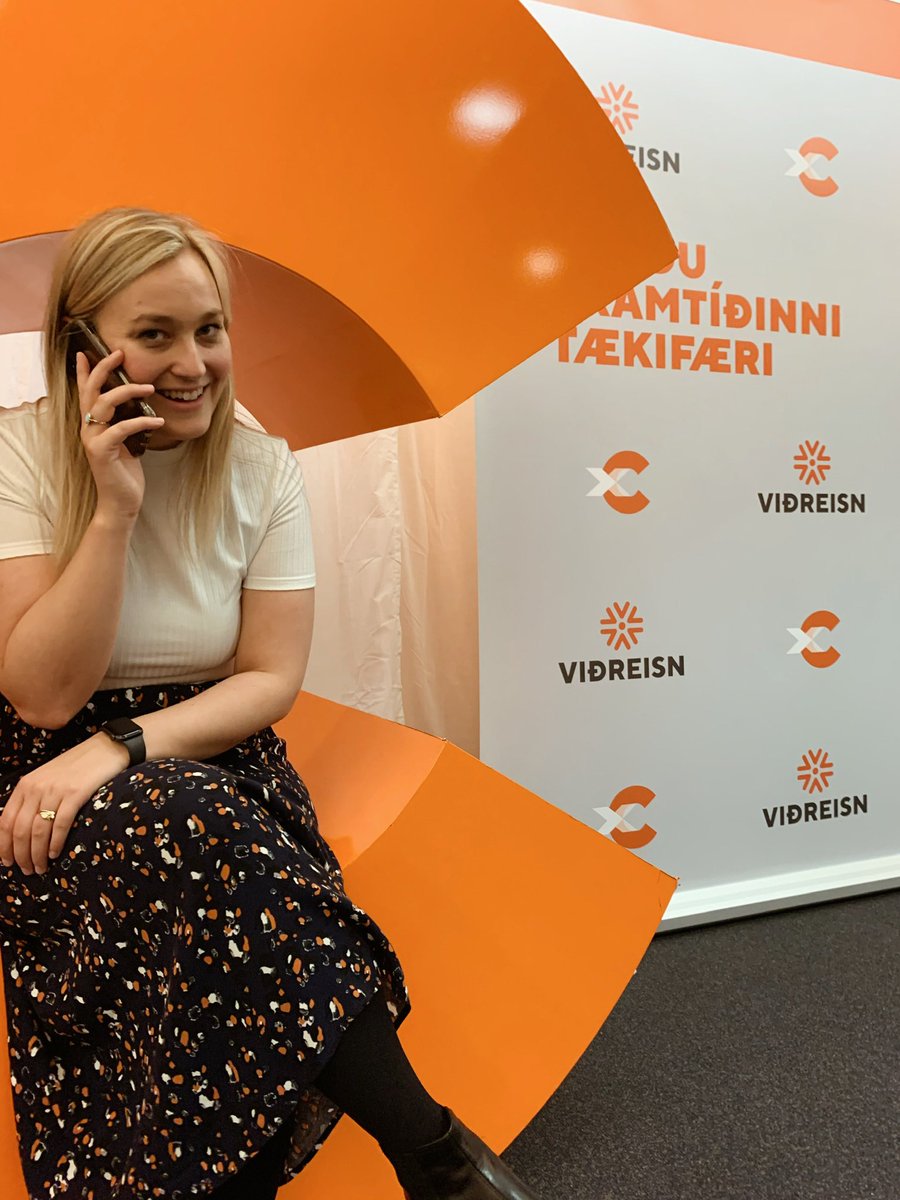 .<a href="/mariarutkr/">María Rut</a> er í baráttusæti svo öll atkvæði um allt land telja. Það eru margar geggjaðar konur í öðrum flokkum öruggar inn. En atkvæði til <a href="/vidreisn/">Viðreisn</a> gæti tryggt þessa ungu konu inn til viðbótar 👏🏼🧡