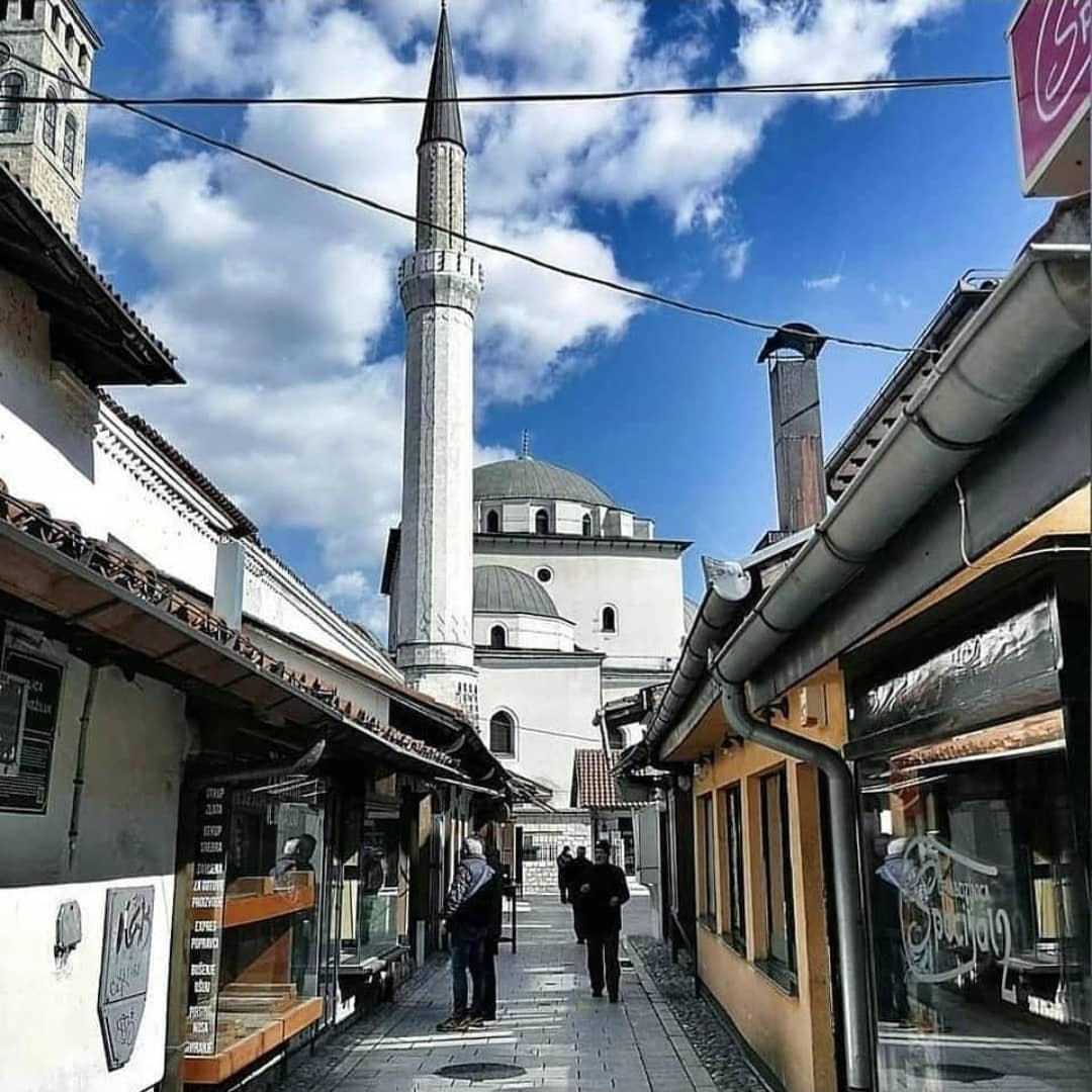 asilturizm's tweet photo. Ecdadımızın yetim kalan topraklarını Salih Aksu Hocaefendi Rehberliğinde gezelim. https://t.co/Jx5EHoLtpM