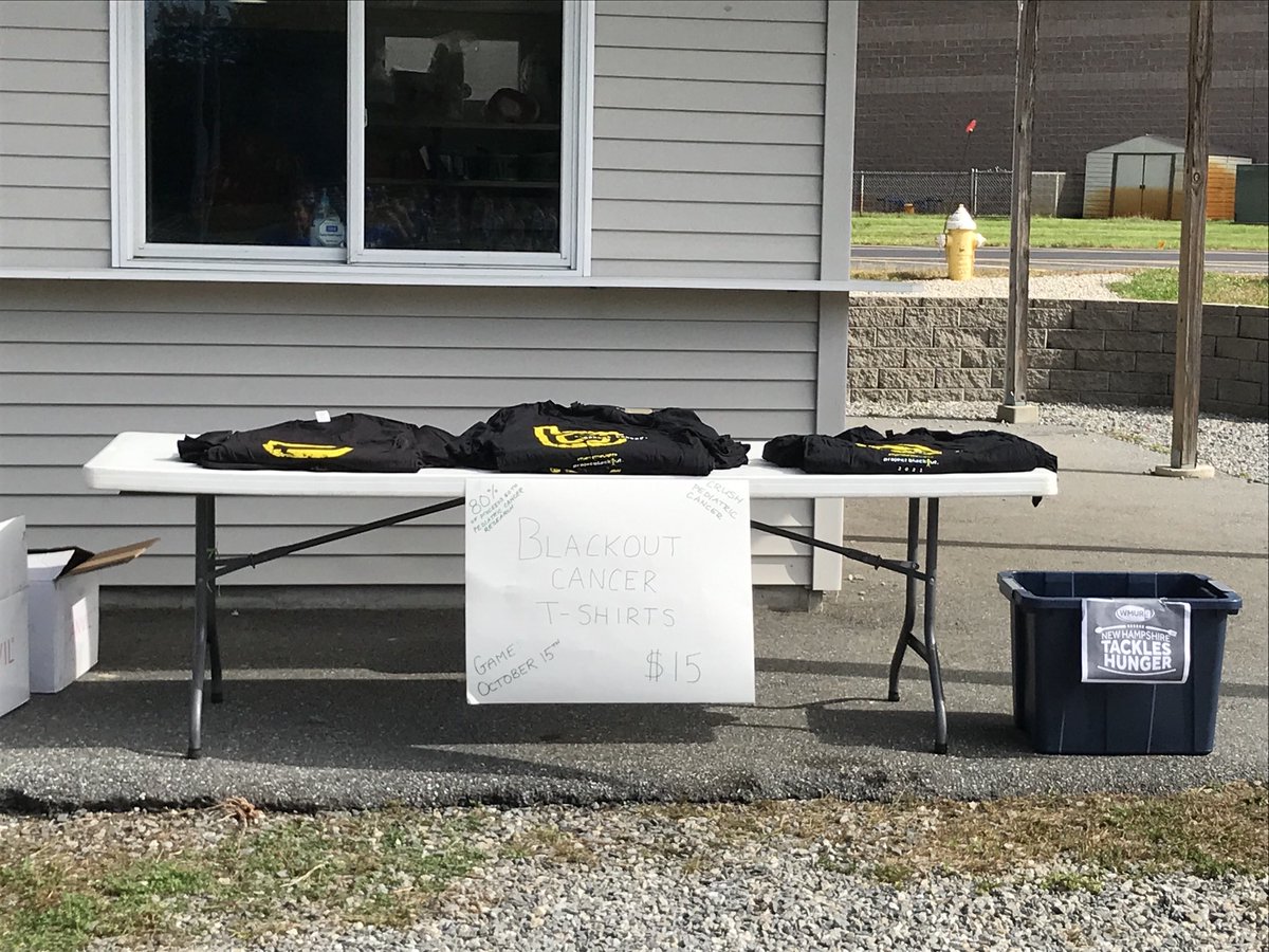 phspythons's tweet photo. Blackout Shirts are here all day. $15 and 80% goes to beating Pediatric Cancer. We only have Med, Lg and XL for now. All sizes in next week. Game is October 15.#pythonproud https://t.co/FvNVBaW187