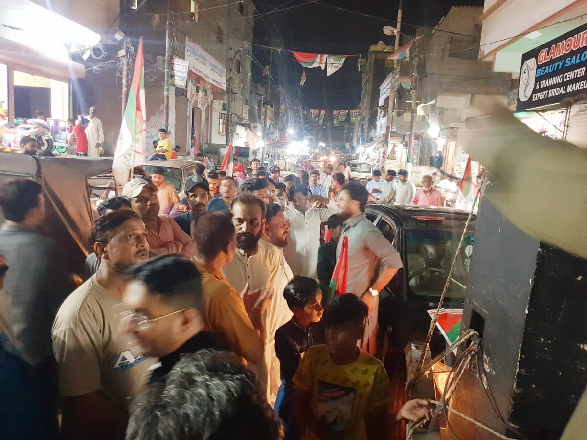 ZahidMe02842518's tweet photo. آج 24 ستمبر  بلدیہ ٹاؤن ایام ہجرت کے سلسلے میں مہاجر ثقافت  ریلی کا شاندار  انعقاد کیا گیا۔ جس میں ٹاؤن آرگنائزر زاھد محمود و کمیٹی یوسی کے زمہ داران و کارکنان اور عوام کی بھرپور شرکت۔ 

#AyyameHijrat https://t.co/fAhnydAv0S