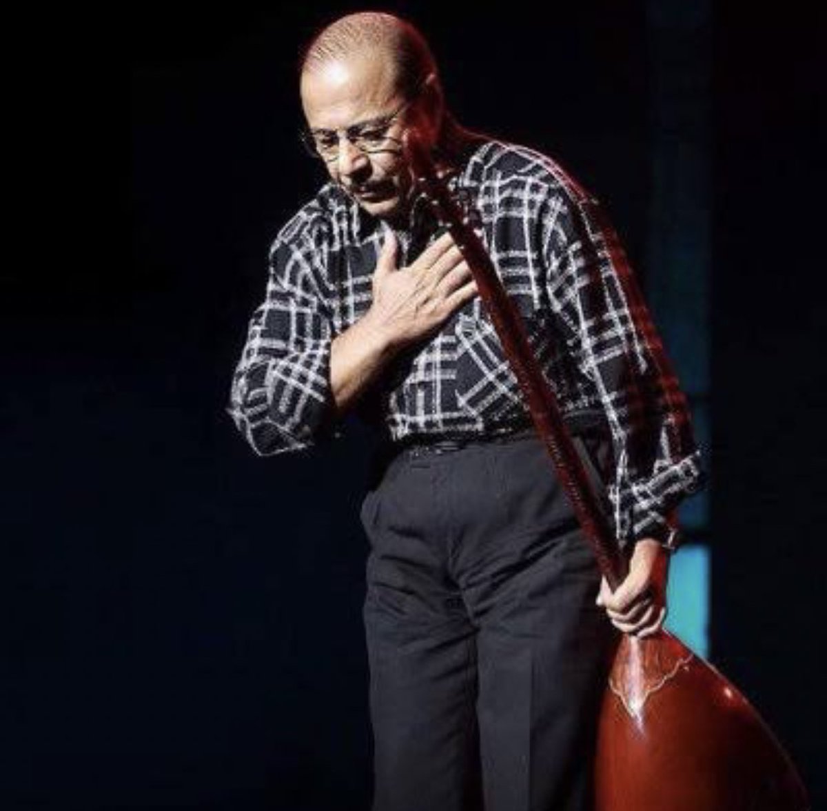 “Kalpten kalbe bir yol vardır görünmez”

Saz ve söz üstadı, "Bozkırın Tezenesi", büyük usta #NeşetErtaş’ı vefatının yıl dönümünde saygıyla ve rahmetle anıyoruz.