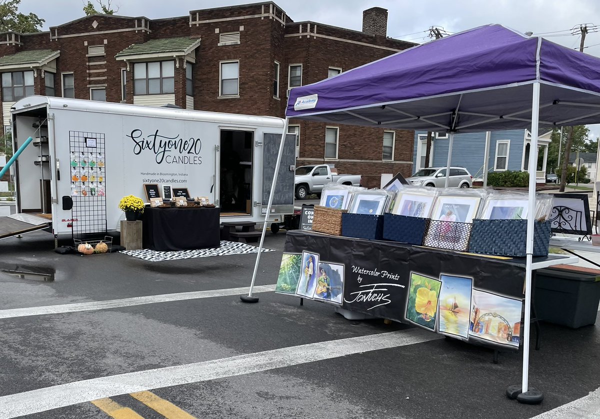 Booths are open! Join us in Haynie’s Corner today until 5 pm. 🎨
