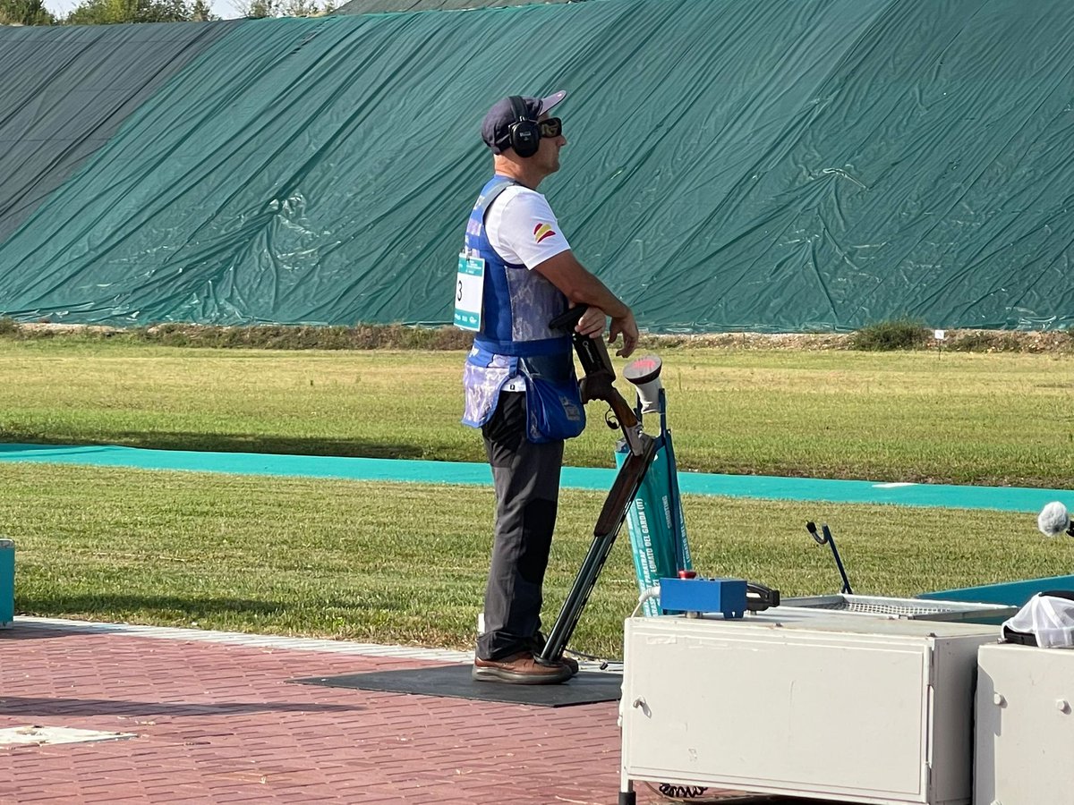 Enhorabuena!!!

Iñaki Oloriz, campeón del mundo de tiro en Lonato (Italia) en la categoría PT2 🥇🥇

#Lonato2021 #ParaTrap #ShootingParaSport #tiro