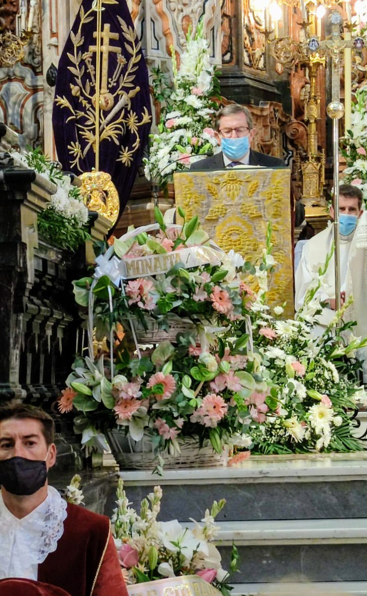 LuisGonzaGr's tweet photo. Un año más, los miembros de la Corporación Municipal del Ayuntamiento de Granada asistimos a los cultos en honor de la Patrona de Granada, la Virgen de las Angustias, cumpliendo así con la tradición, con toda la solemnidad y el respeto, pero también con humildad y devoción. https://t.co/3Yx2N582eh