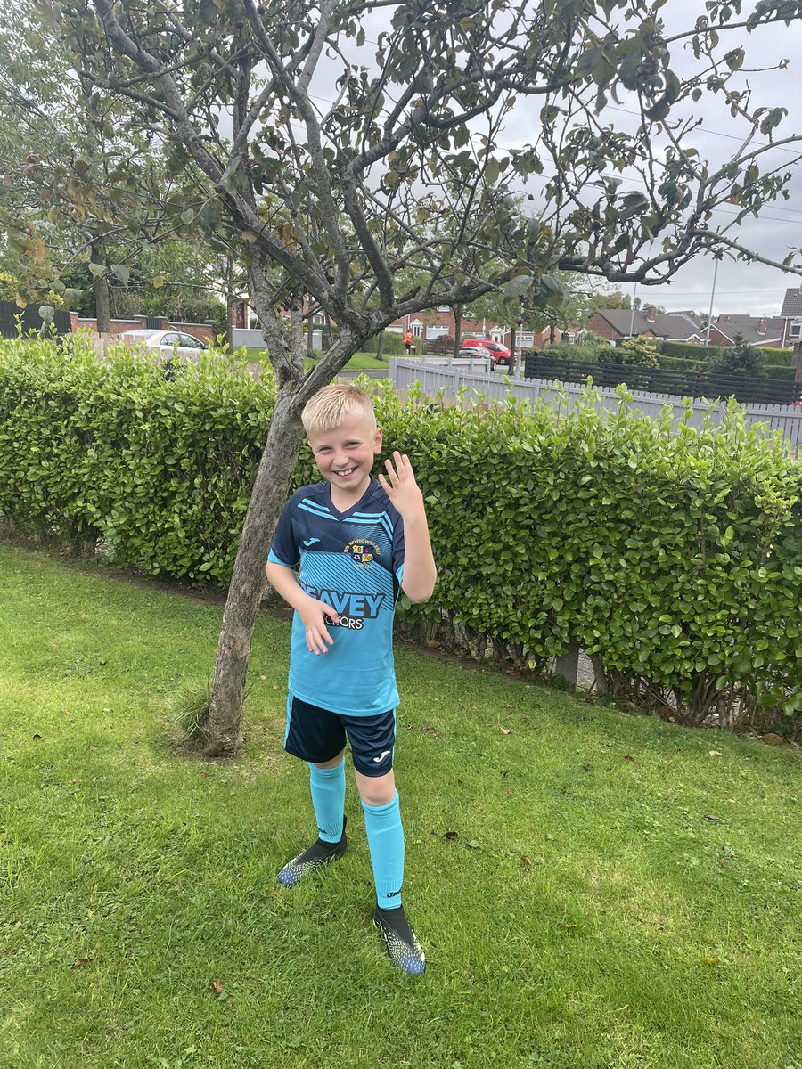 dazzkop7's tweet photo. Superb all round performance from all the kids 2 day and 4 goals for the wee man #18thYouth 💙⚽️💙 https://t.co/i3jO0i0o92
