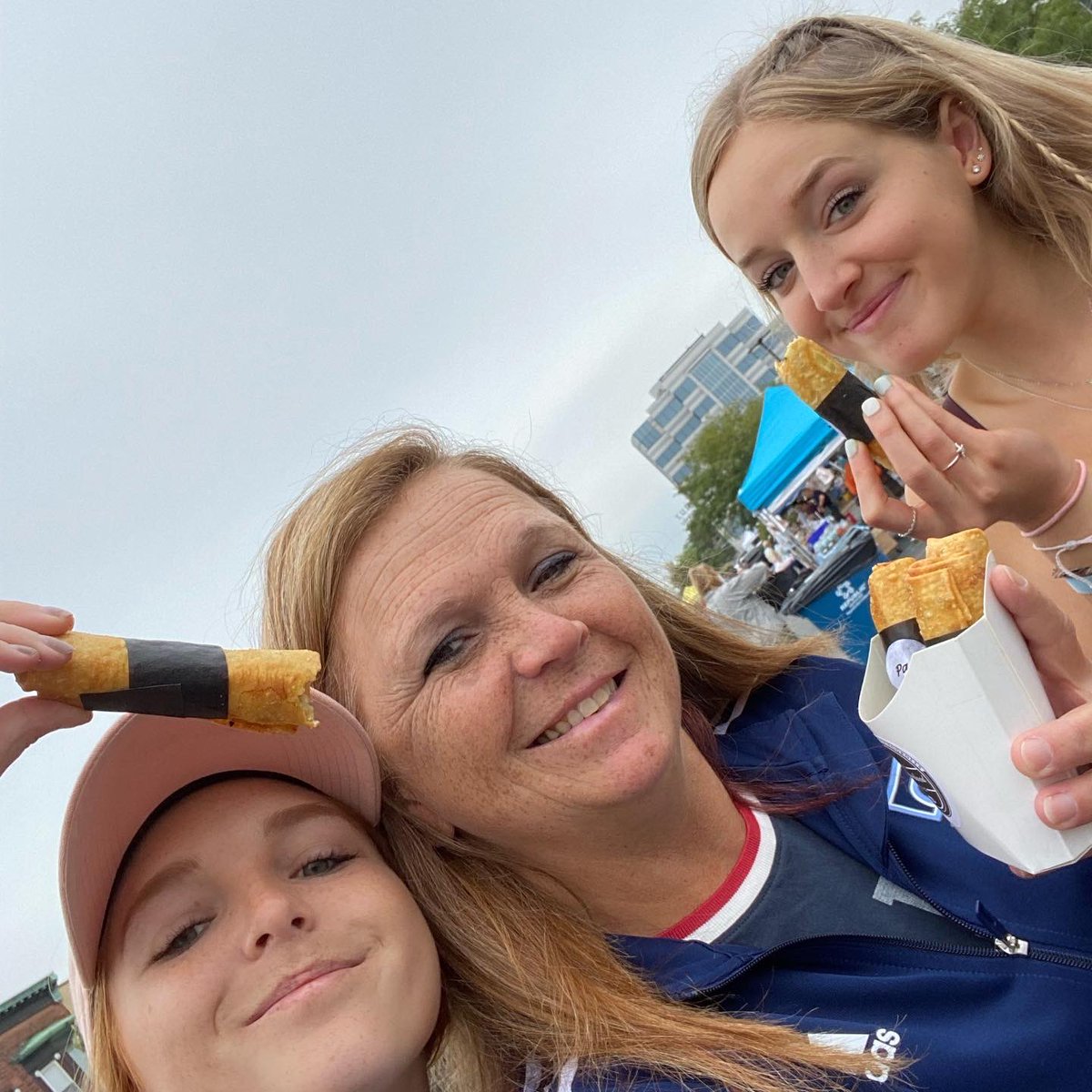 Almost forgot these two honorary #nationaldaughtersday girlies!