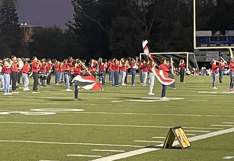 On 9/22, <a href="/D56VikingBand/">D56VikingBand</a>-<a href="/GurneeD56/">GurneeD56</a>, <a href="/WMS_50/">WoodlandMiddleSchool</a>, and the <a href="/wthsdistrict121/">Warren Township High School</a> raised over $4,500 for <a href="/LurieChildrens/">Lurie Children's</a> at our “Fill the Drum” Charity performance. Consider helping us cross over the $5,000 mark by donating here: wthsbands.org/store/p8/Fill_…

#TheWarrenWay #StrongerTogether