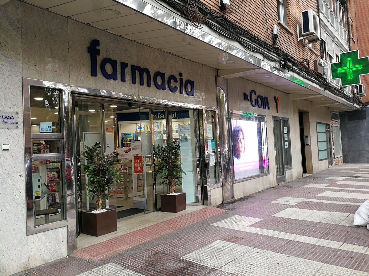 laboratoriogoya's tweet photo. Con el lema “Los #farmacéuticos, al cuidado de tu #salud” nos sumamos desde #Farmacia Dr Goya en Vía Complutense 73 de #AlcalaDeHenares a este #DMF2021 #DiaMundialdelFarmaceutico.
🤝 Agradecemos a todos nuestros pacientes y clientes su confianza y fidelidad 🤗 https://t.co/wWwv4II0IS