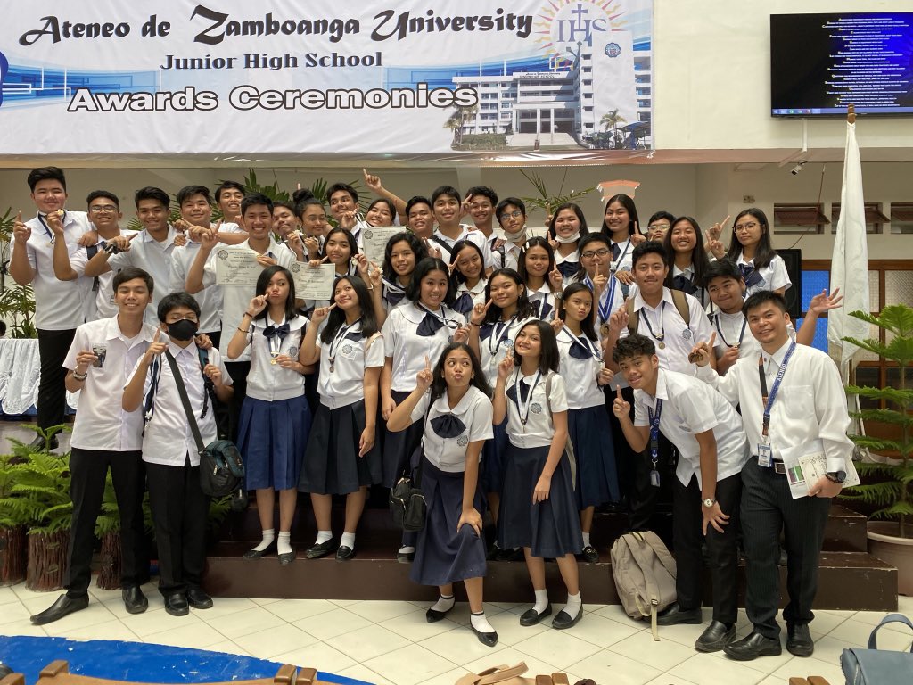 ignvikings's tweet photo. Throw(it)back to our last recognition in JHS! Also the day before this prolonged lockdown started 😖

#whenkayaulit #missinguall #forever41 https://t.co/nB2pDajDUb