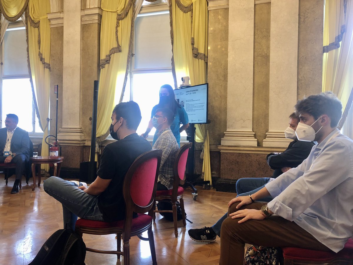 PortodiTrieste's tweet photo. Come l’elettrico e la transizione energetica cambieranno le nostre vite, le nostre città, 🌆 i nostri porti ⚓️🚢? Ora a  @TriesteNext un dibattito moderato da @_damelio_ a cui partecipa anche il nostro segretario generale Vittorio Torbianelli. Platea ? Tutta giovane 🙂 https://t.co/FT5BQlBtDt