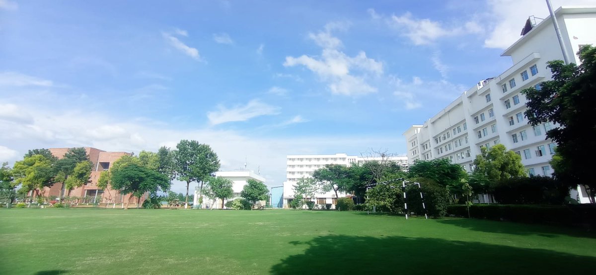 SamixaDahiya's tweet photo. #cgcjfreshmenorientation #admission2021  #freshers2021  #studentlife
#college #cgcjopera https://t.co/OXHYKShMyS