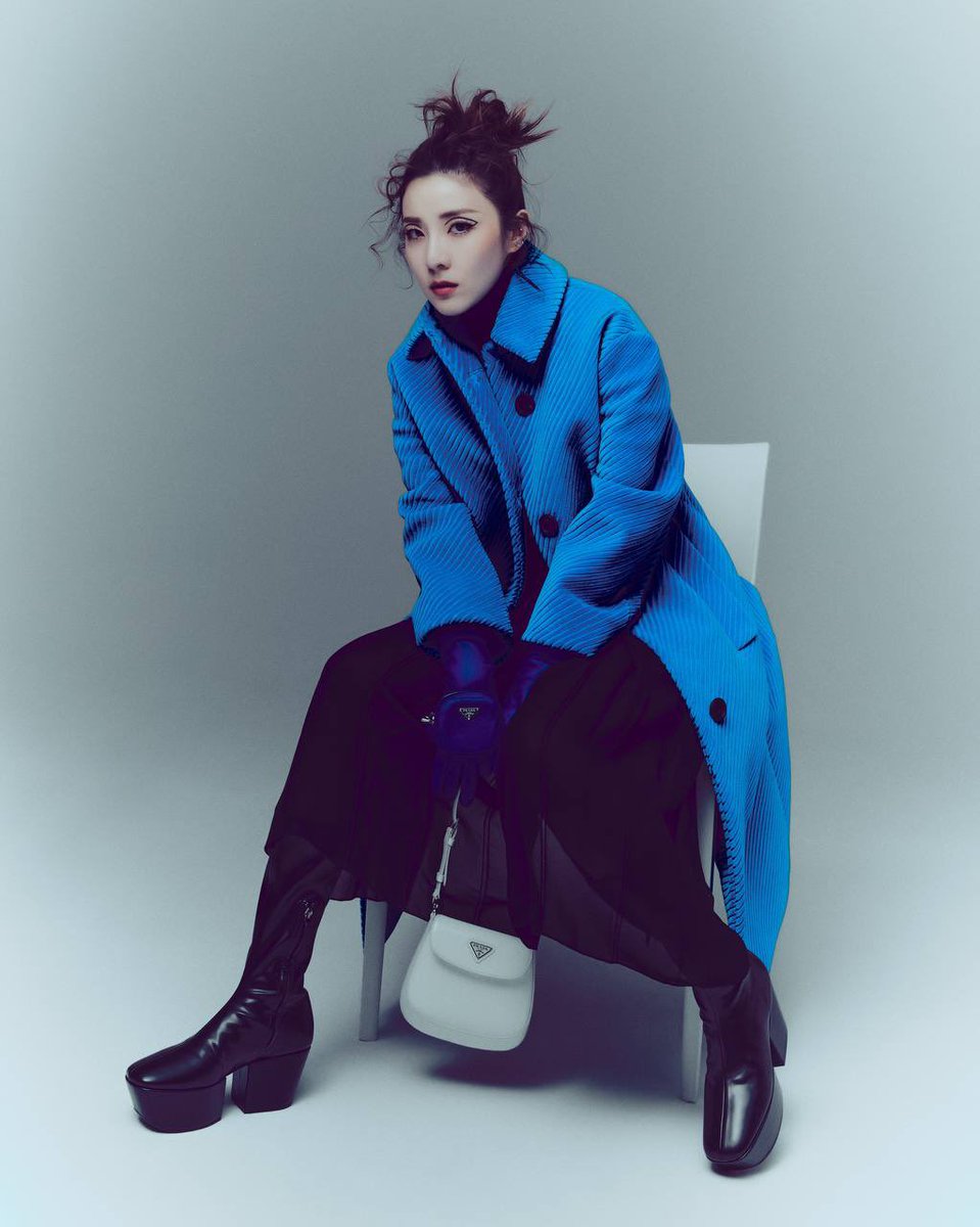 EU_Blackjacks's tweet photo. Dara for Prada ss22 https://t.co/Y6k4nu2xzP