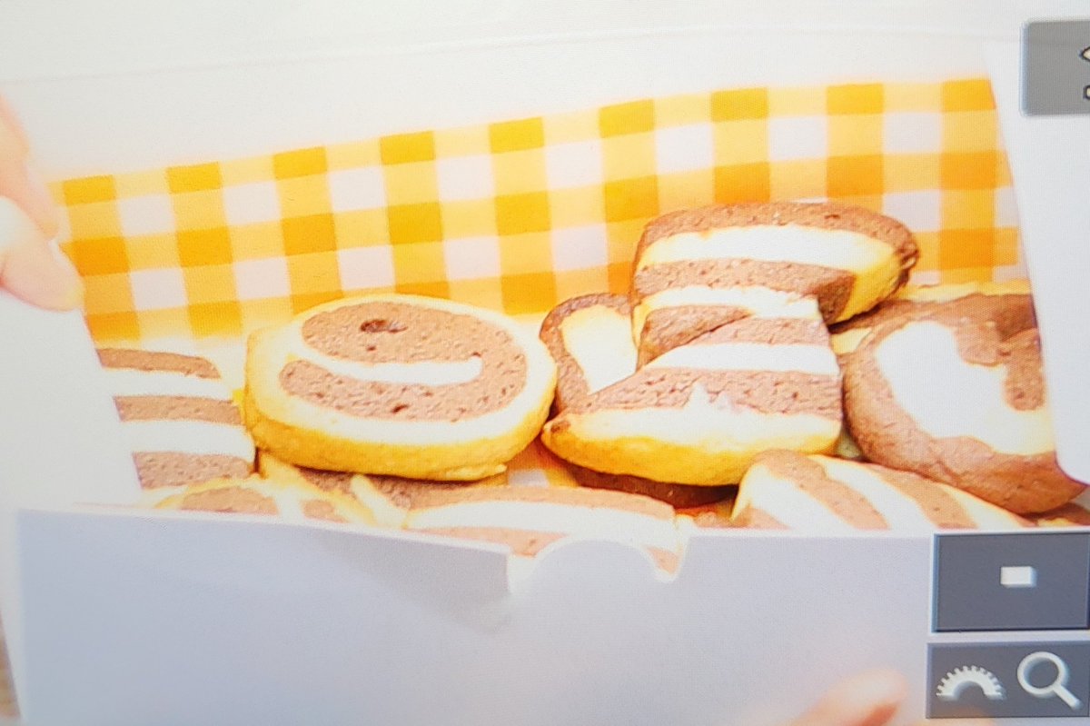 210925 잼ㅁ민 아 아니 혜주양이 만든 쿠키🍪

#올리비아혜 #손혜주 #이달의소녀 #LOONA #OliviaHye 
<a href="/loonatheworld/">이달의 소녀(LOOΠΔ)</a>