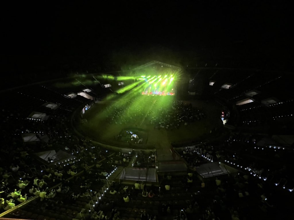 Uffff Córdoba necesito asimilar lo que pasó anoche… Cantar en la plaza de toros de Los Califas delante de toda mi gente y mi familia… ✨✨✨😭😭😭😭 

Fotografías <a href="/Blogger_IM/">Blog India Martínez♪</a>
